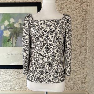 Ladies medium three-quarter sleeve blouse